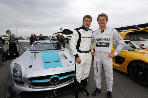 Nico Rosberg y Bernd Schneider, también presentes 