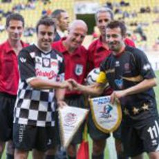 Fernando Alonso y Max Biaggi, los capitanes