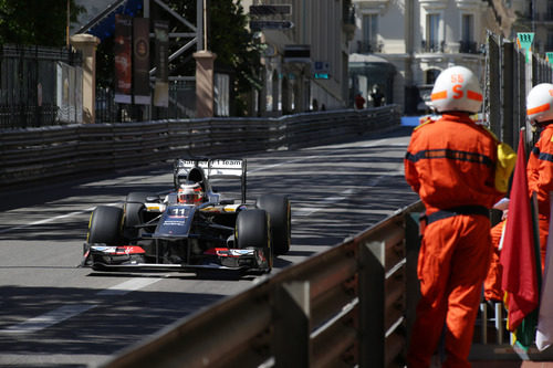 Nico Hülkenberg afronta una curva en Mónaco