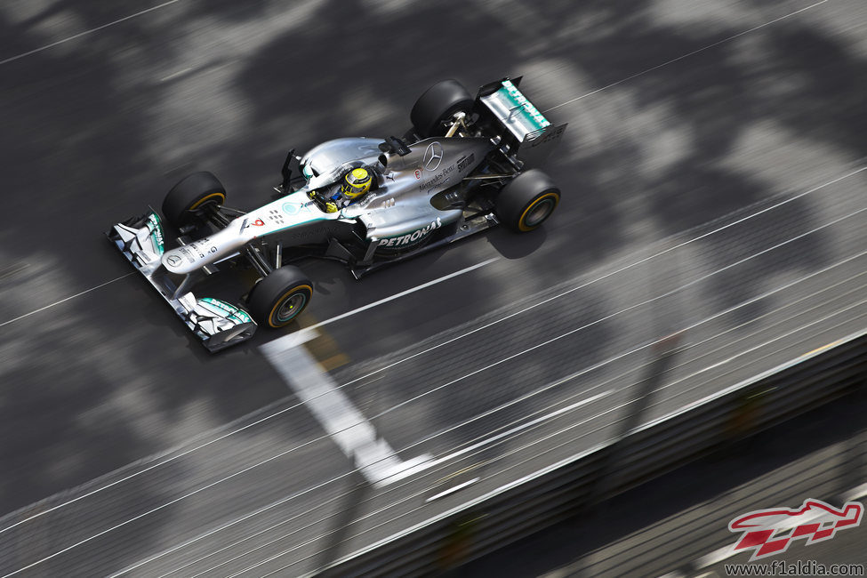 Nico Rosberg en los Libres 3 del GP de Mónaco 2013