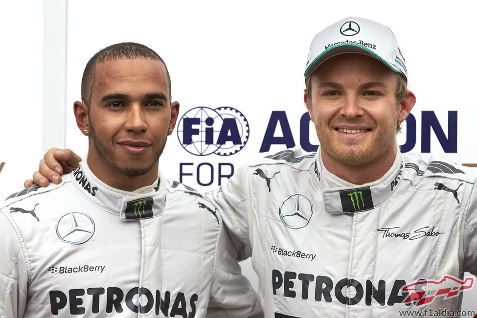 Nico Rosberg y Lewis Hamilton, al frente de la clasificación
