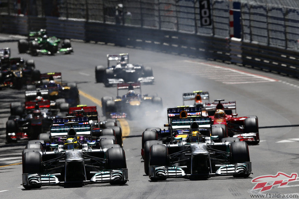 Salida de Nico Rosberg y Lewis Hamilton en Mónaco