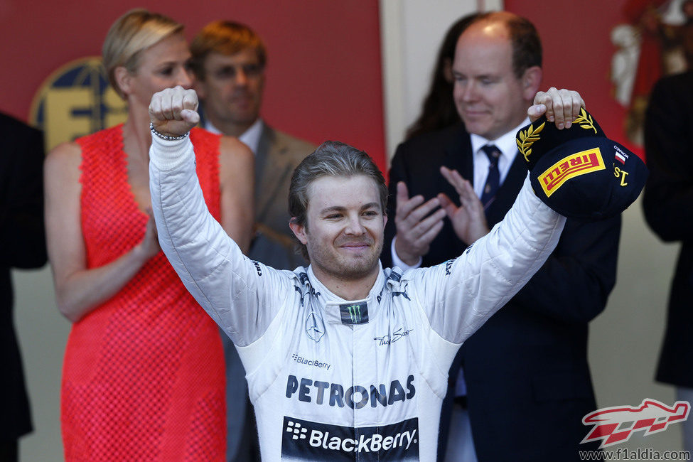 Nico Rosberg gana en Mónaco 30 años después que su padre