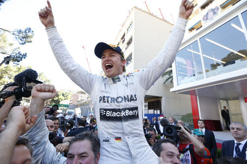 Nico Rosberg celebra la victoria del GP de Mónaco