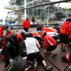 Jules Bianchi monta intermedios para salir al asfalto de Mónaco