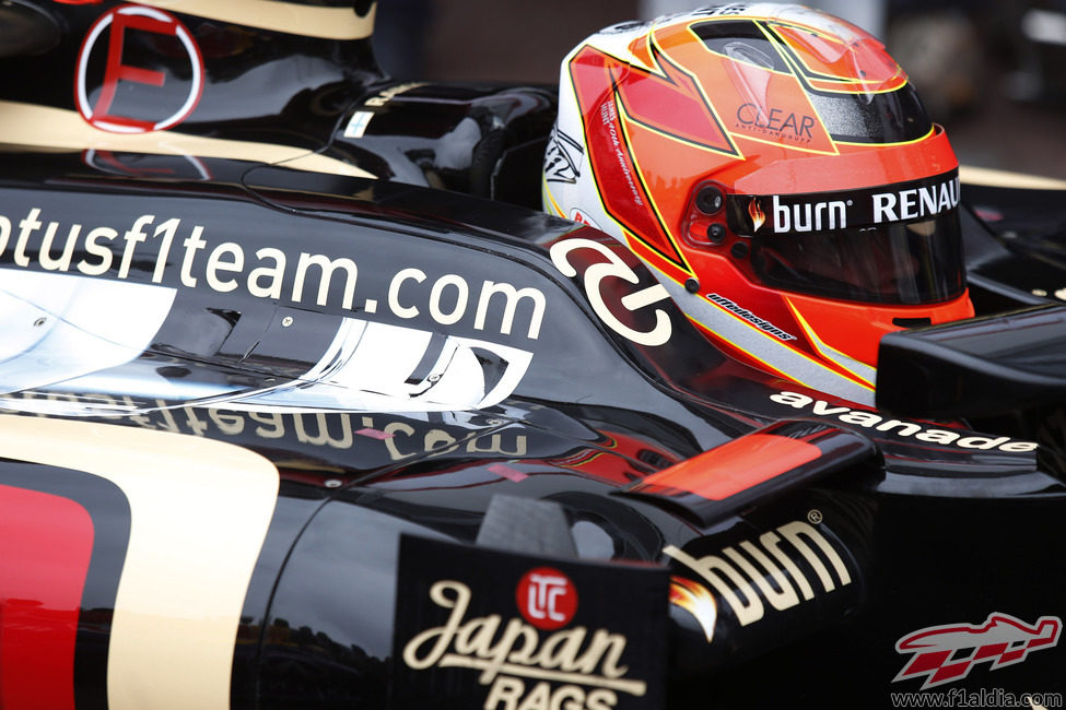 Kimi Räikkonen preparado para que la salida del GP de Mónaco 2013