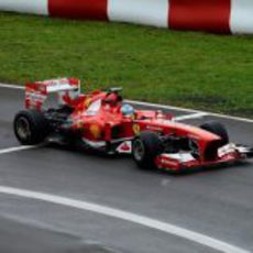 Fernando Alonso rueda con el compuesto experimental en Canadá
