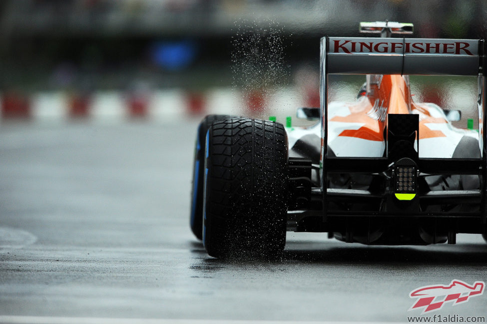 Neumáticos de lluvia extrema para Force India