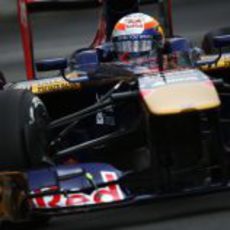 Jean Eric Vergne rueda con el compuesto medio