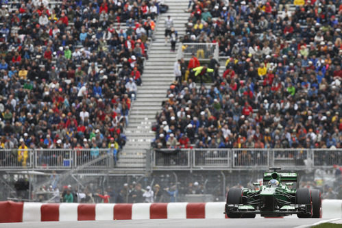 Charles Pic pasa por la gran recta del circuito Gilles-Villeneuve