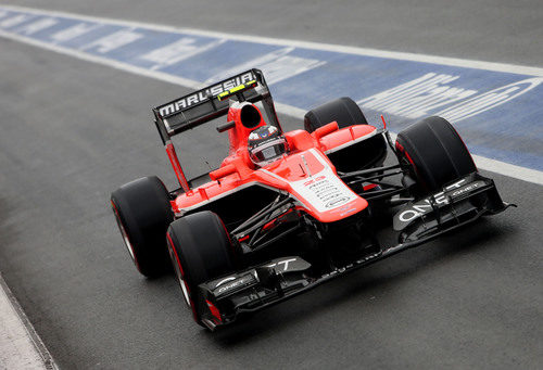 Max Chilton pasa por la zona del 'pitlane'