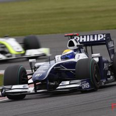 Rosberg se cuela delante de Button