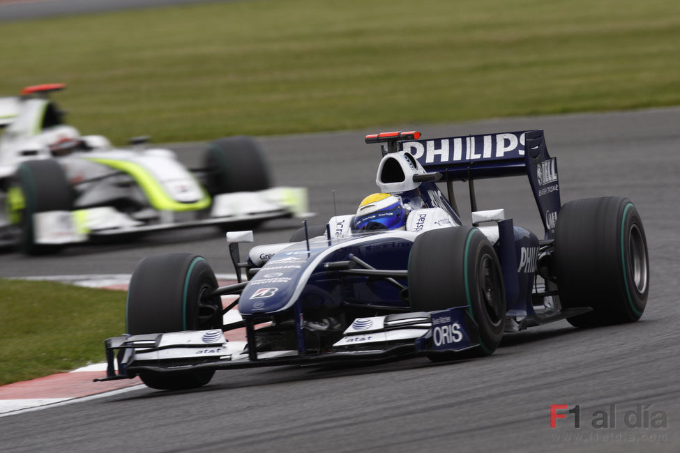 Rosberg se cuela delante de Button