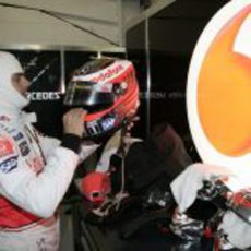 Kovalainen con su casco