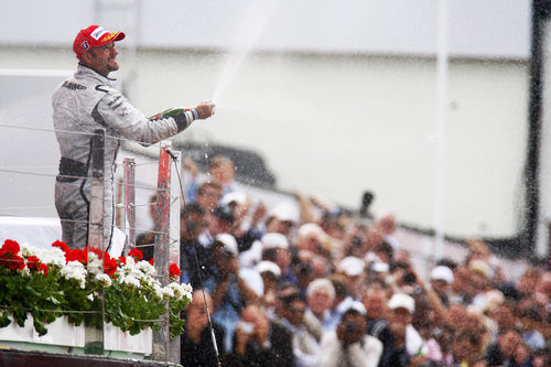 Barrichello celebra el tercer puesto
