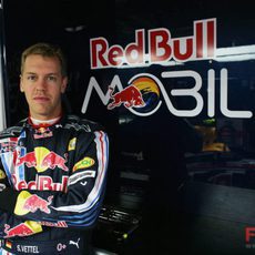 Vettel en su box