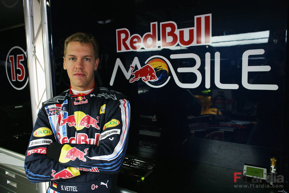 Vettel en su box