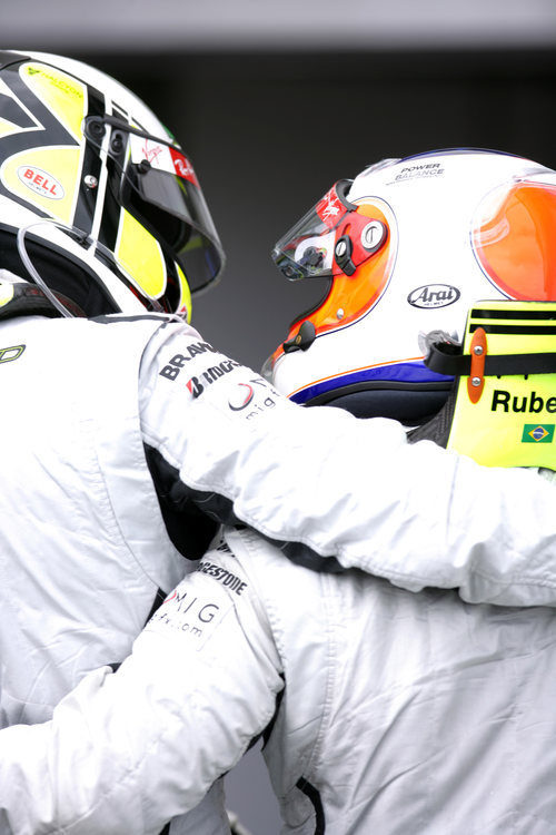 Barrichello y Button entre los 3 mejores