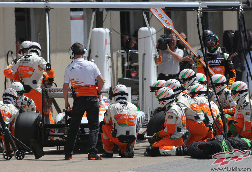 Buen 'pit-stop' para Adrian Sutil