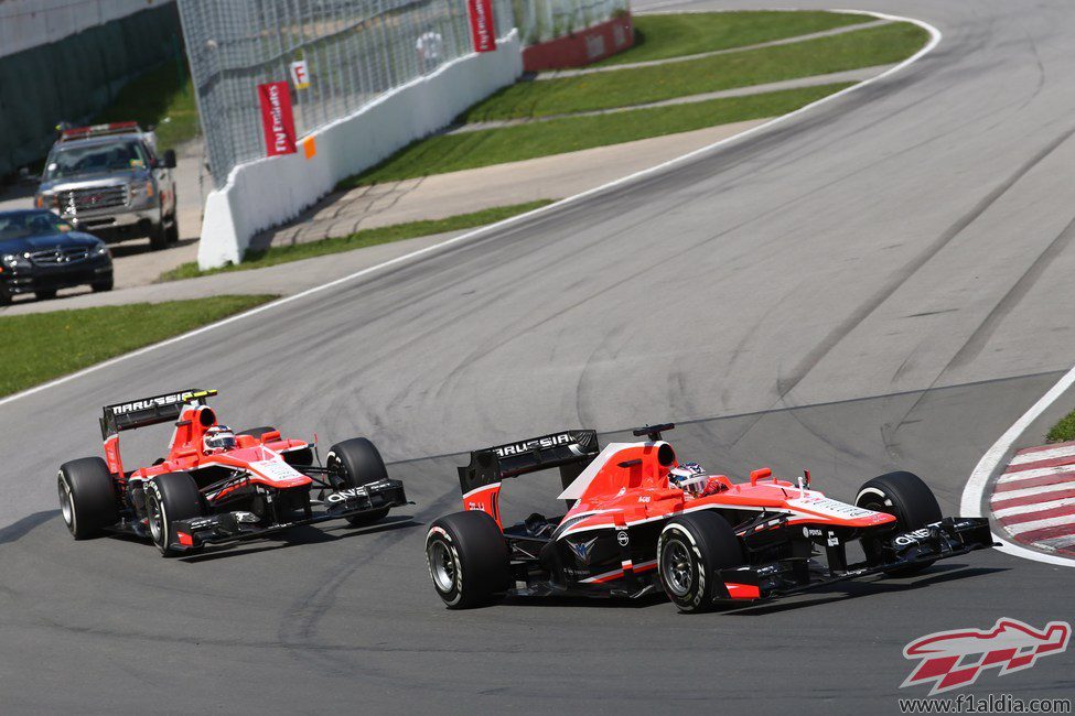 Los dos Marussia en plena acción en Montreal