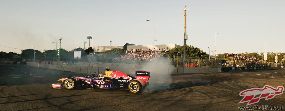 Espectáculo Red Bull en el Top Gear Festival