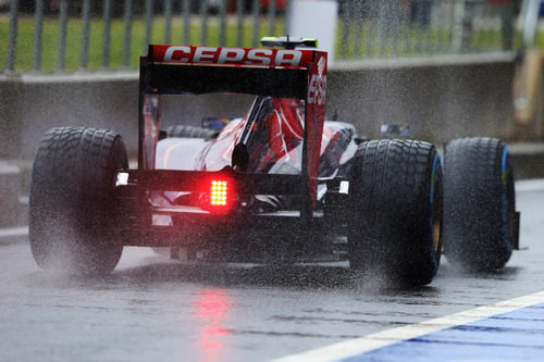 La lluvia arrecia sobre el STR8 de Daniel Ricciardo