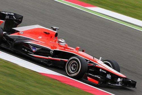 Jules Bianchi aprovecha al máximo su MR02 con los medios