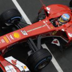 Primer plano del 'cockpit' de Alonso