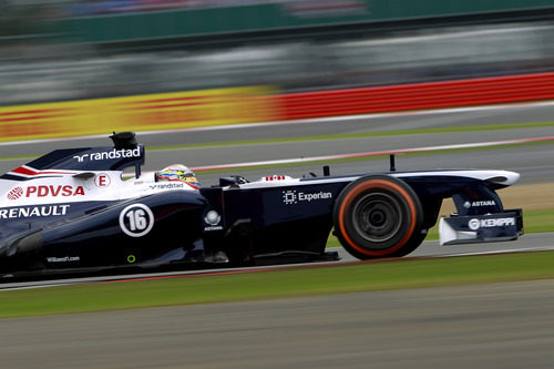 Pastor Maldonado exprime los duros en el trazado de Silverstone