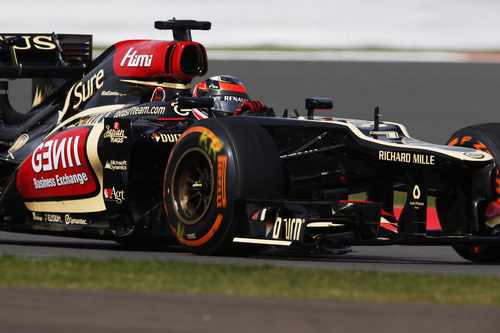 Kimi Räikkönen rueda con el duro en Silverstone