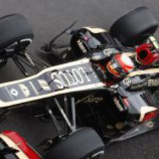 Romain Grosjean sale con el compuesto medio en Silverstone