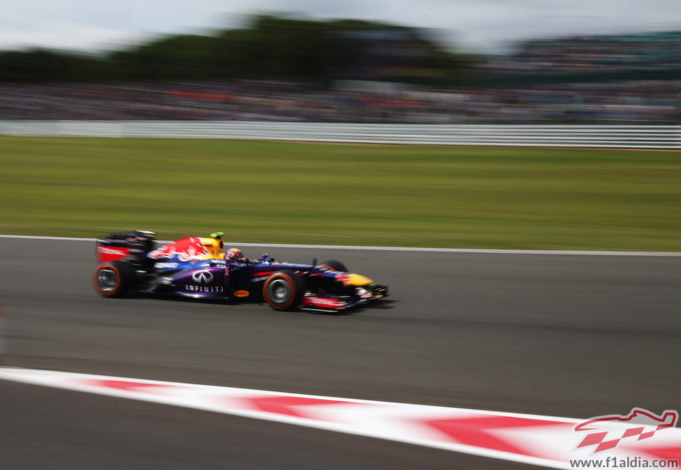 Mark Webber, a punto de llegar a la última curva del circuito