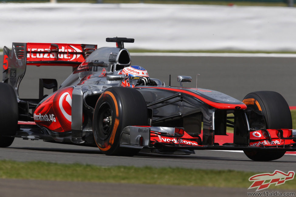 Jenson Button se quedó fuera de la Q3 en Gran Bretaña