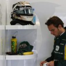 Giedo van der Garde se prepara para meterse en su CT03