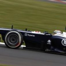 Pastor Maldonado exprime los medios en el trazado de Silverstone