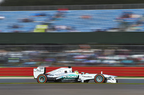 Nico Rosberg rueda con el neumático duro