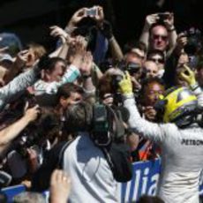 Nico Rosberg, recibido entre vítores