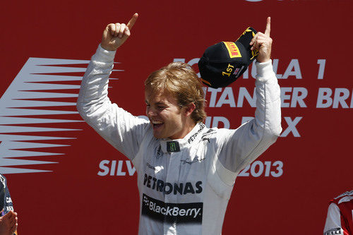 Nico Rosberg gana en Silverstone