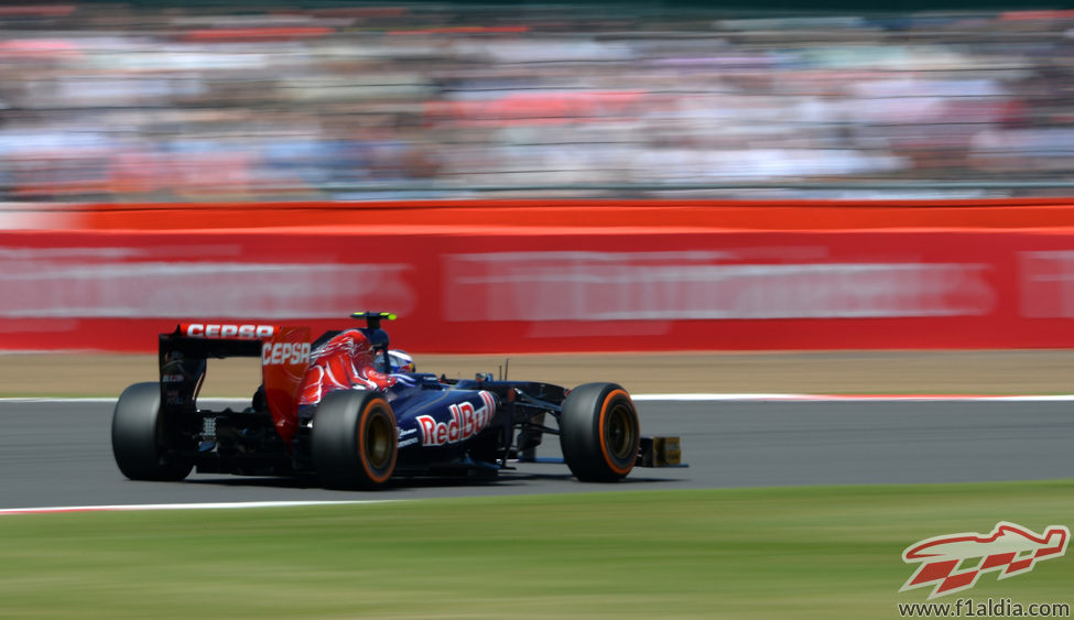 Daniel Ricciardo rueda con los duros