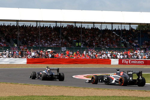 Los dos Sauber durante la carrera de Silverstone