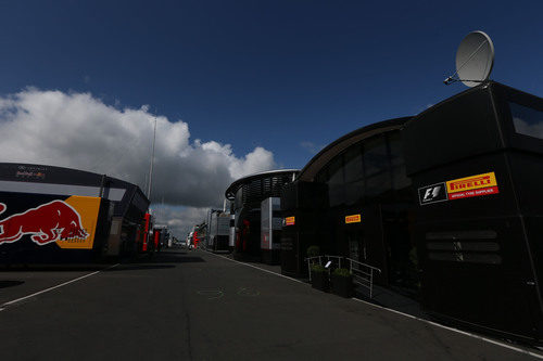 El 'paddock' se prepara para Alemania 2013