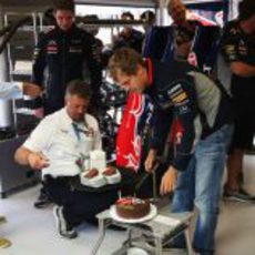 Sebastian Vettel celebra su 26º cumpleaños