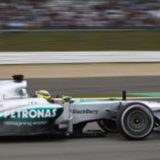 Nico Rosberg con neumáticos medios en los libres de Nürburgring
