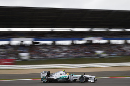 Lewis Hamilton prueba el compuesto medio en Nürburgring