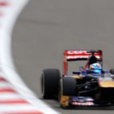 Jean-Eric Vergne afronta una de las curvas de Nürburgring