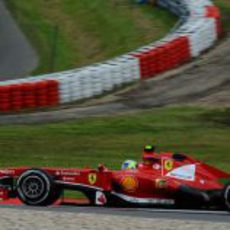 Felipe Massa rueda con el compuesto medio