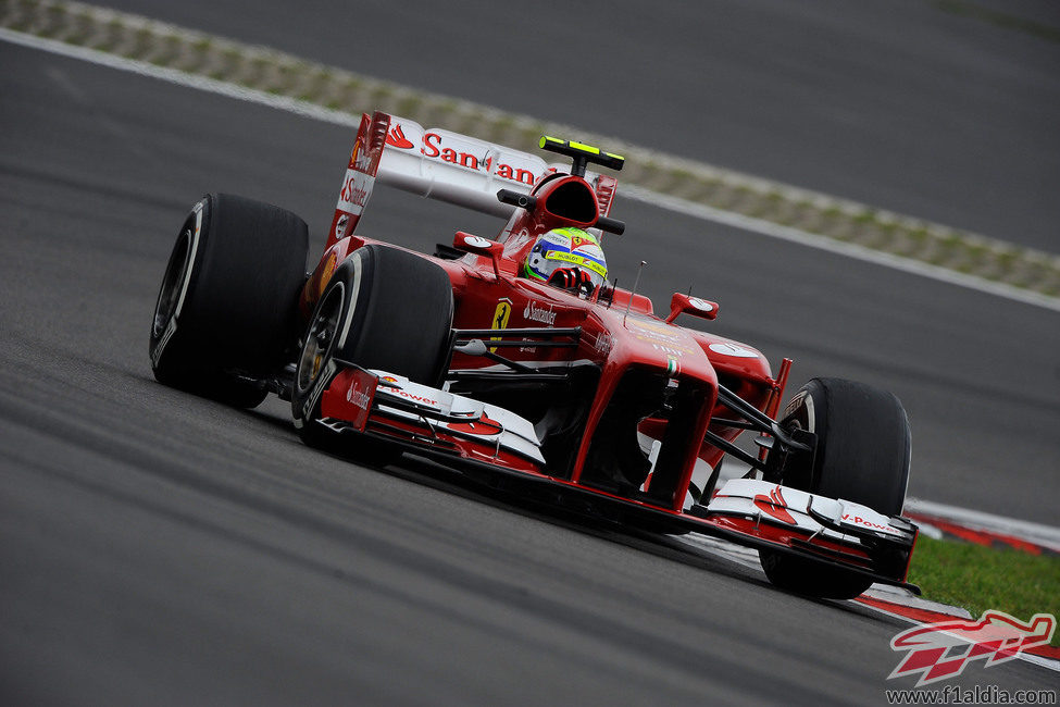 Felipe Massa inicia una nueva vuelta a los mandos del F138