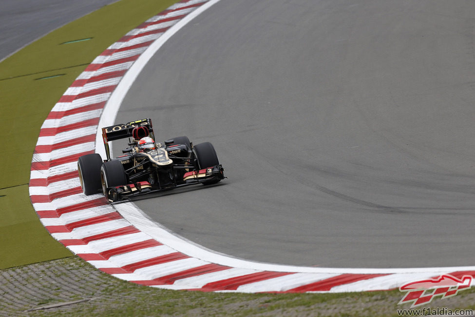 Romain Grosjean afronta una curva del circuito de Nürburgring