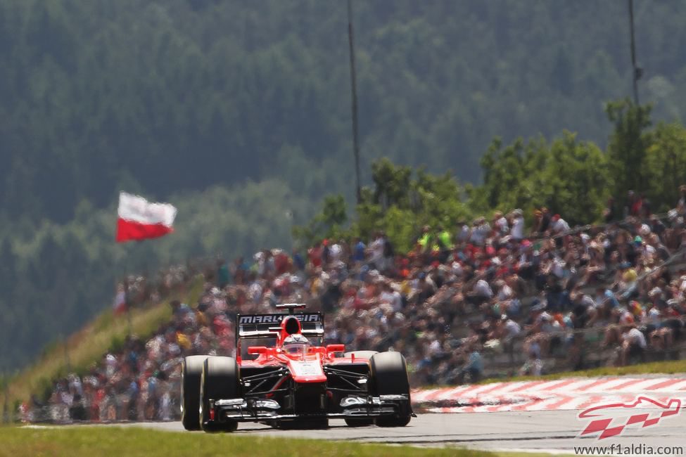 Jules Bianchi rueda con su MR02