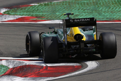 Giedo van der Garde a toda velocidad con su CT03